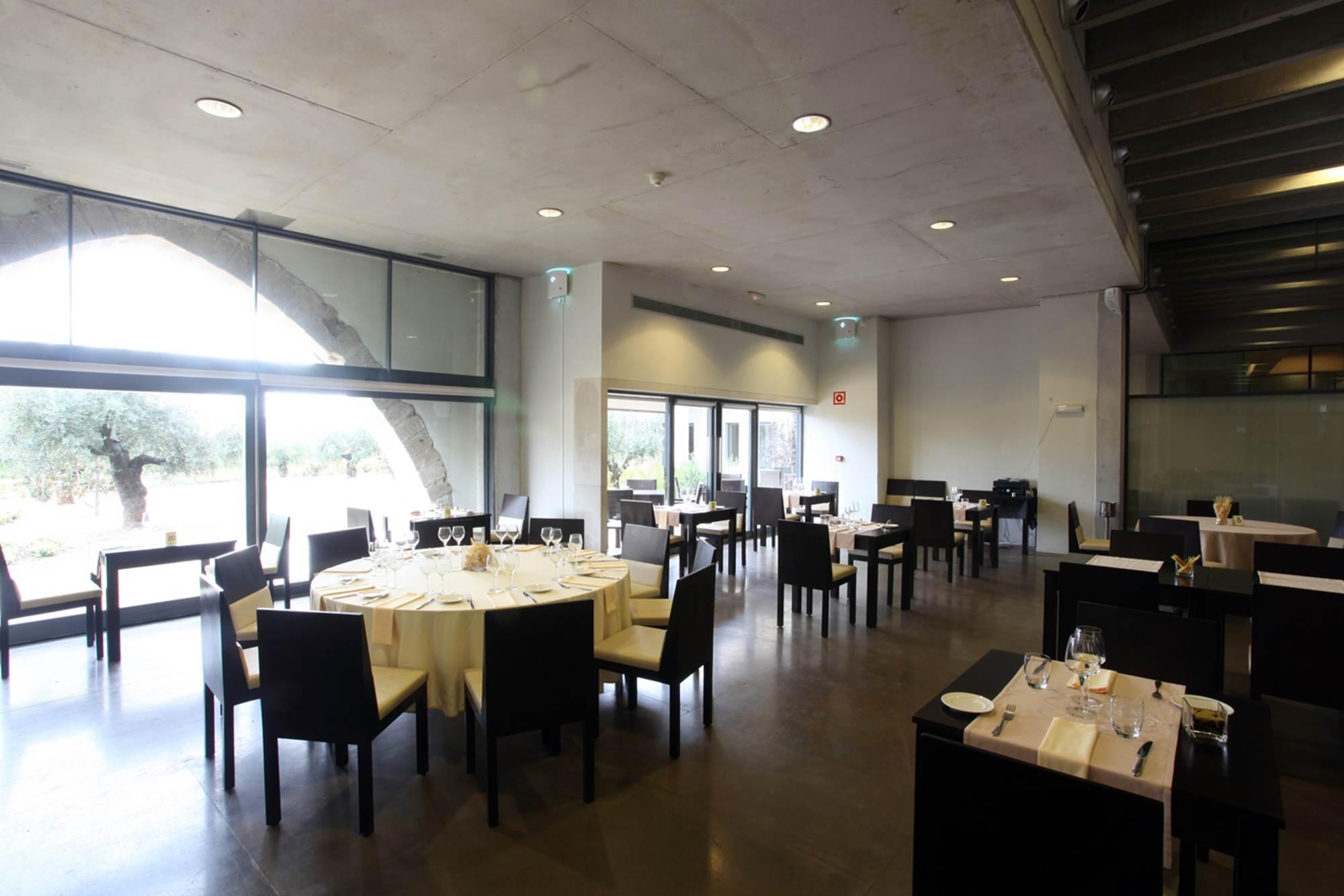 Hostatgeria De Hotel 3*