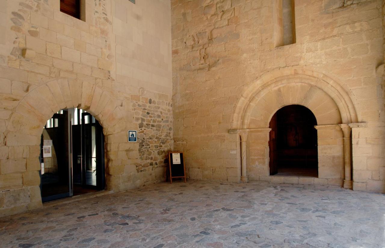 Hotel Hostatgeria De 3*